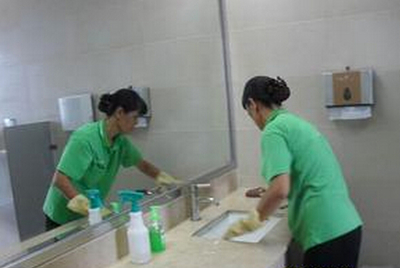 深圳東家家政,金牌月嫂和育嬰師服務(wù),免費(fèi)面試